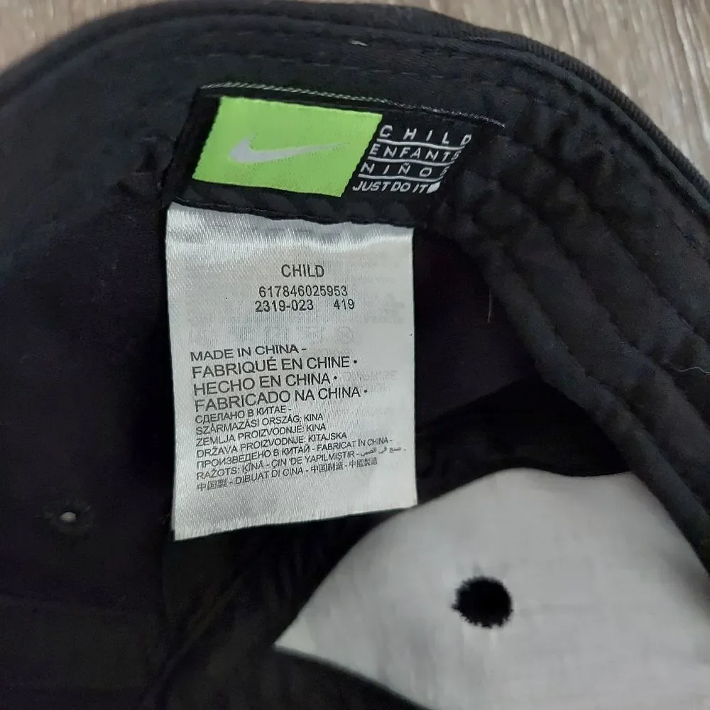 Nike Black Adjustable Hat Child Size - Picture 6 of 6